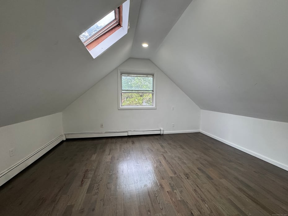 165 Greenfield Drive Photo 31