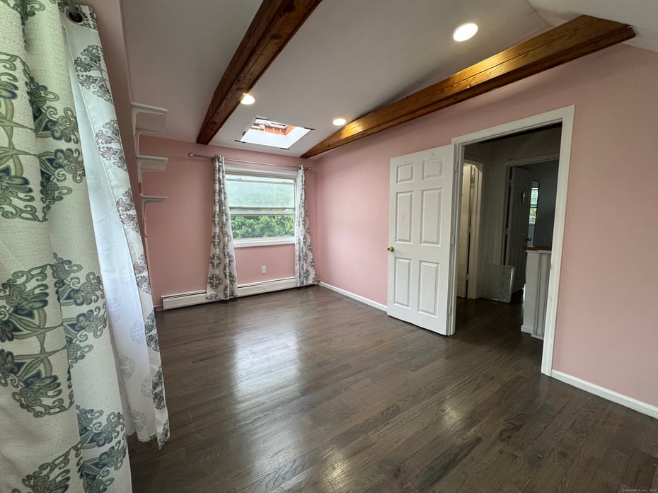 165 Greenfield Drive Photo 32