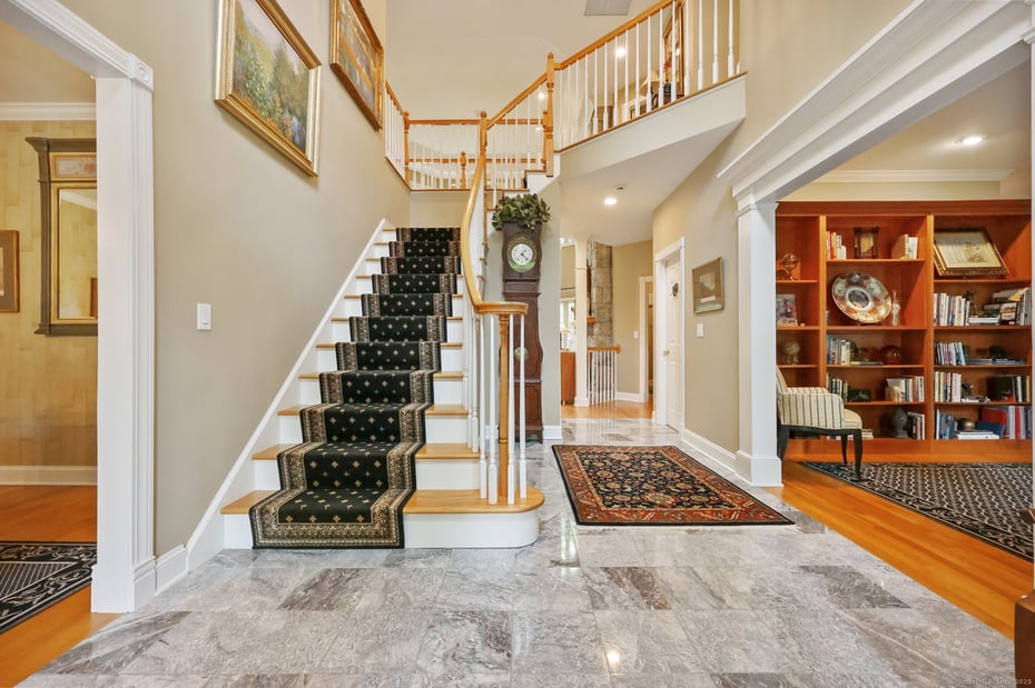10 Misty Brook Lane Photo 2