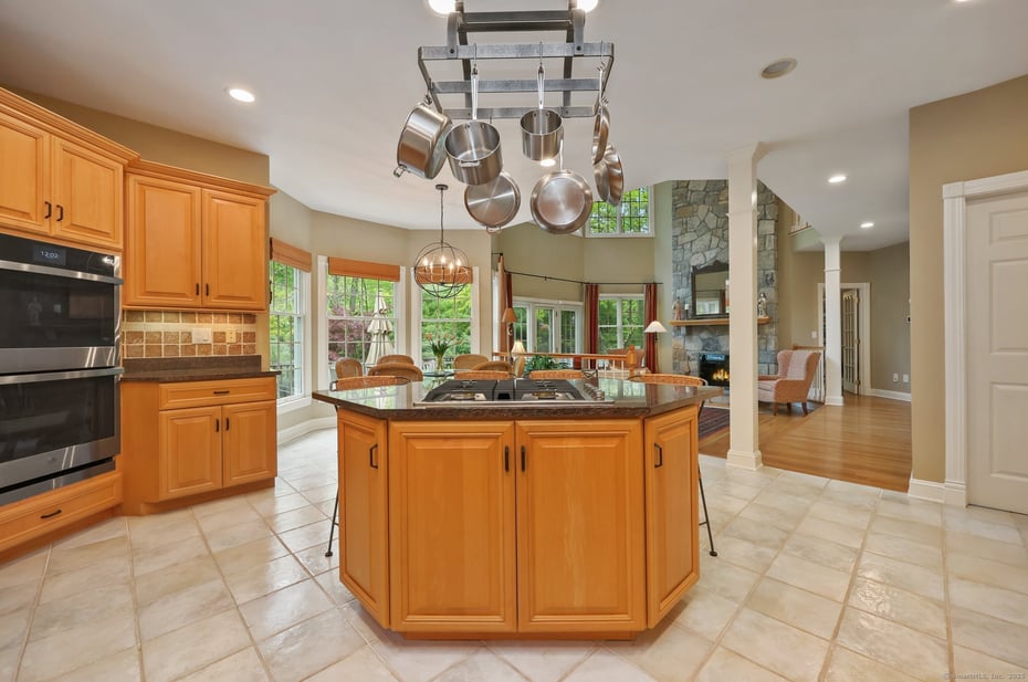 10 Misty Brook Lane Photo 4