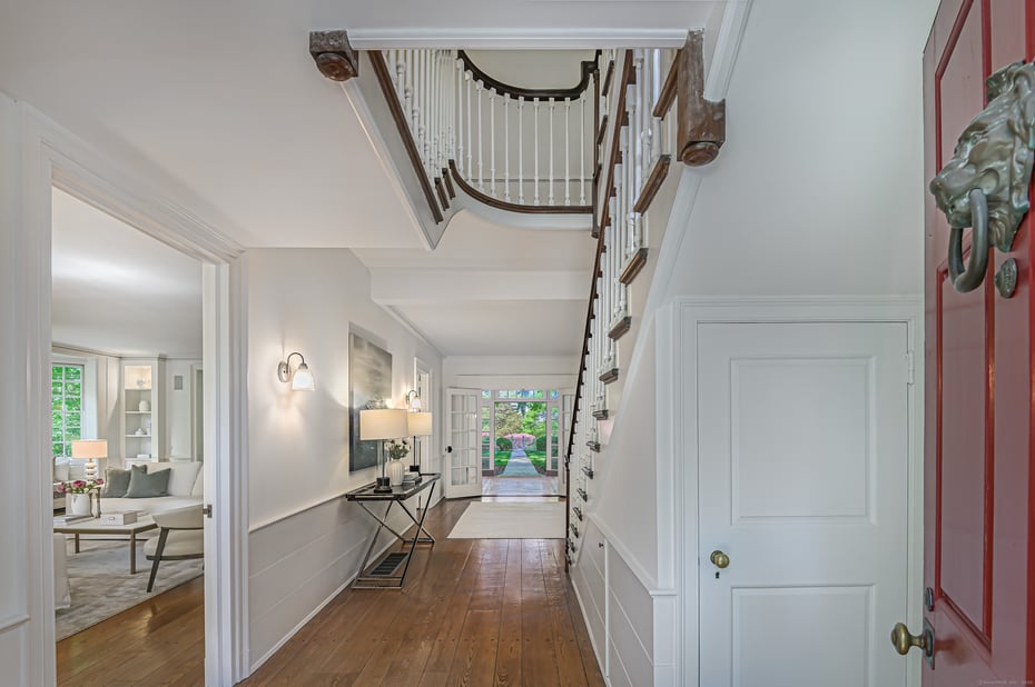 379 Hurlbutt Street Photo 5