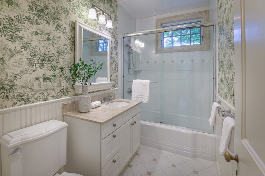 379 Hurlbutt Street Photo 23