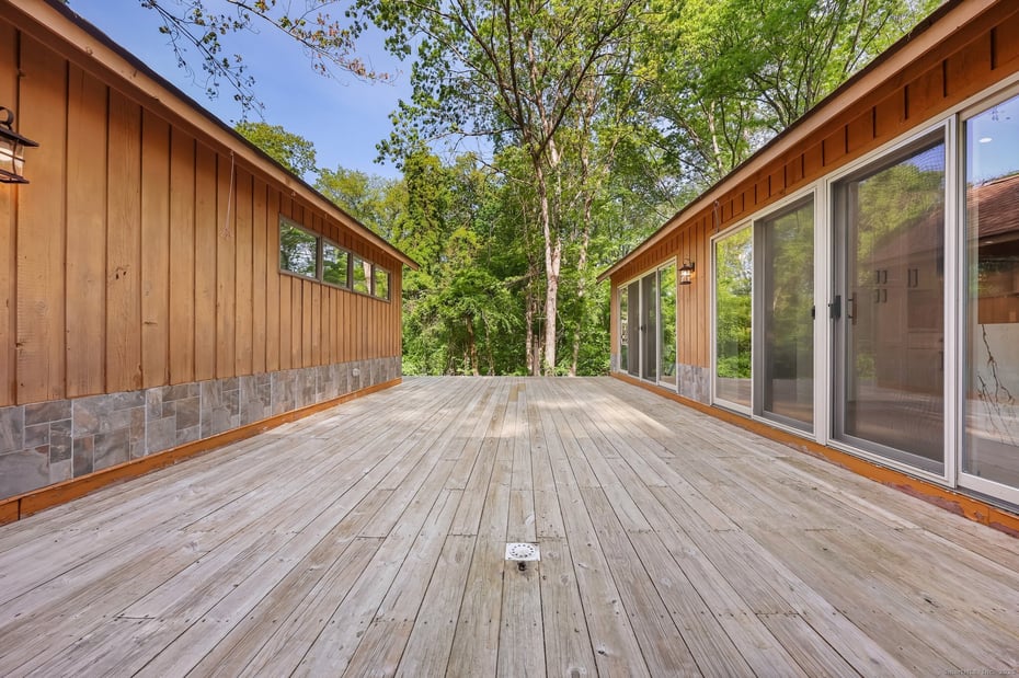 2165 Shepard Avenue Photo 36
