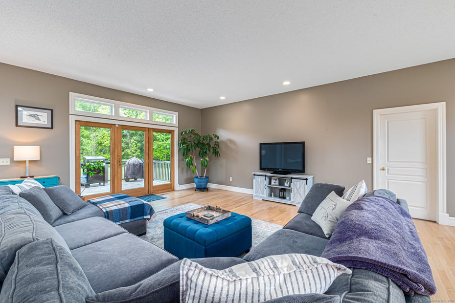 215 Blueberry Hill Road Photo 16