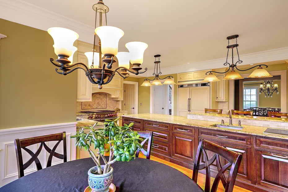 84 Mustang Drive Photo 12