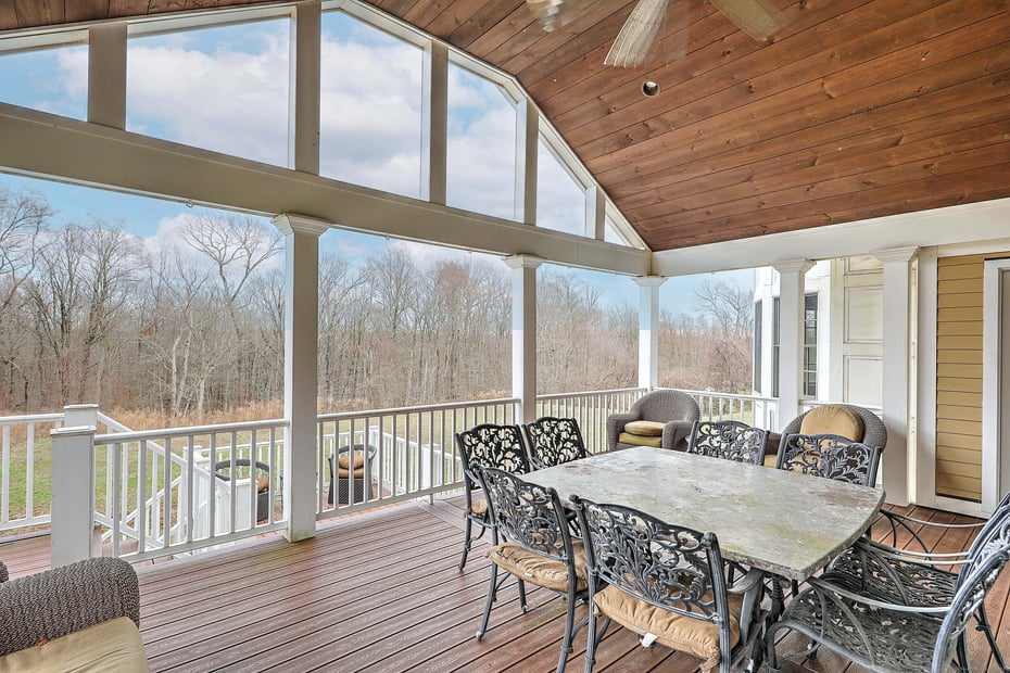 84 Mustang Drive Photo 13
