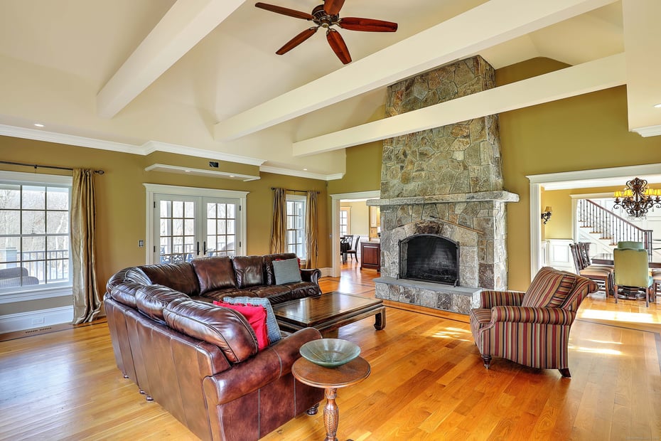 84 Mustang Drive Photo 15