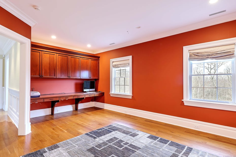 84 Mustang Drive Photo 23