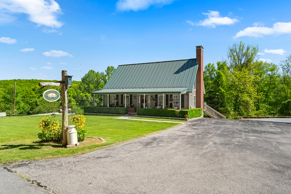 80 Walker Road Photo 2
