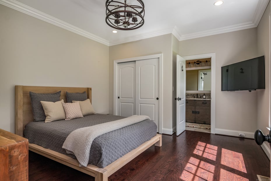 1 Ridgebury Road Photo 23