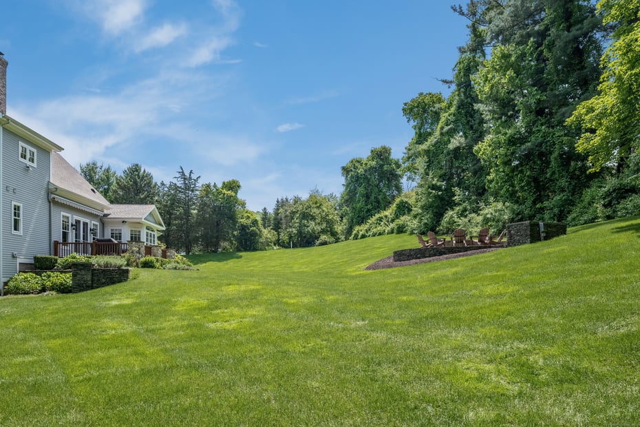1 Ridgebury Road Photo 35