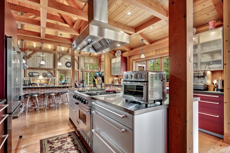 218 Kuhne Road Photo 11