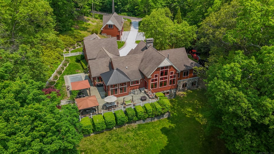 218 Kuhne Road Photo 30