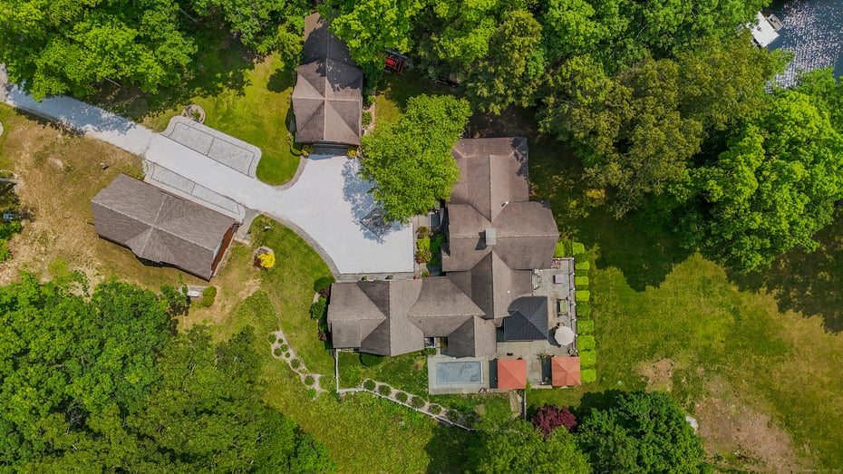 218 Kuhne Road Photo 38
