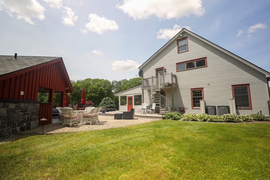 289 Woodchuck Lane Photo 4