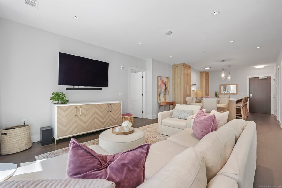 180 Park Street  #D103 Photo 2