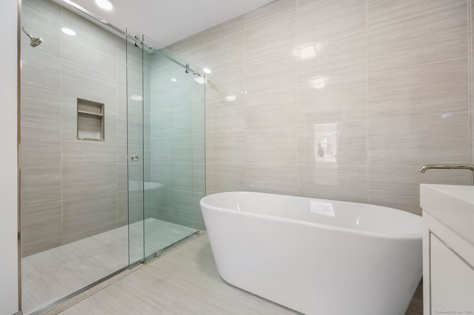 180 Park Street  #D103 Photo 19