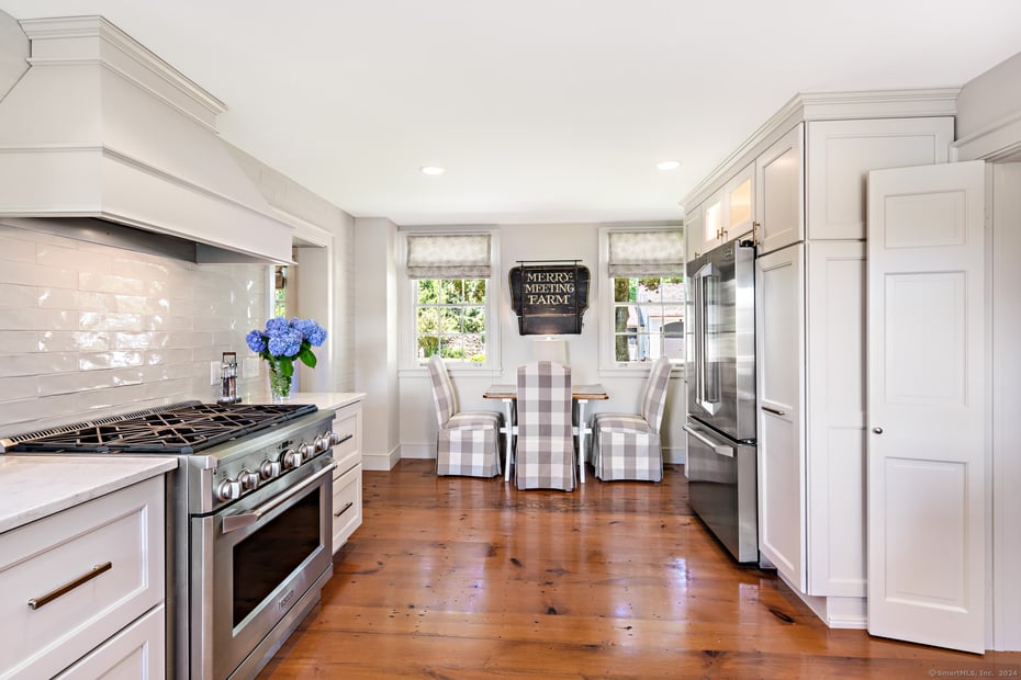 264 Taugwonk Road Photo 11