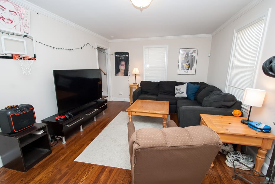 435 Ruth Street Photo 3