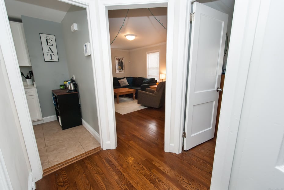 435 Ruth Street Photo 7