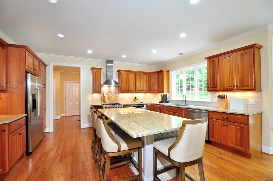 10 Holcomb Hill Road Photo 14