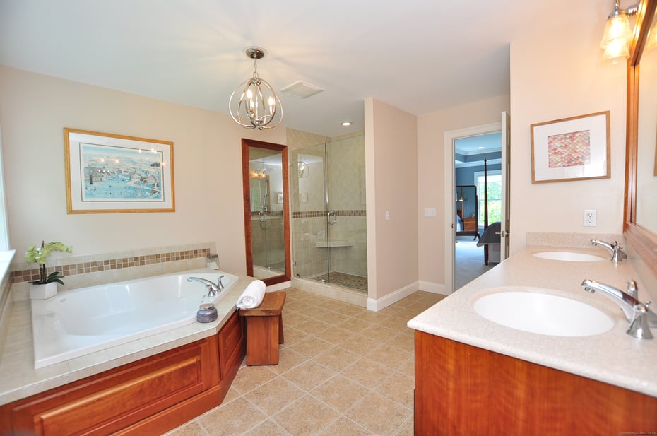 10 Holcomb Hill Road Photo 27