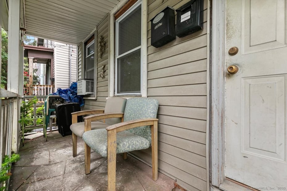 72 Daggett Street Photo 10