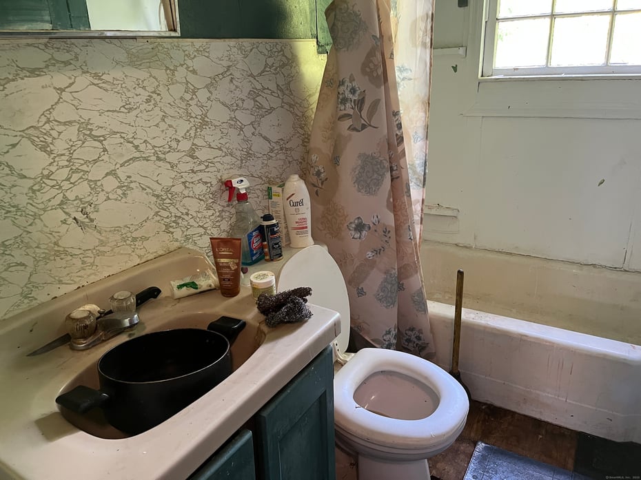 194 Park Road Photo 6
