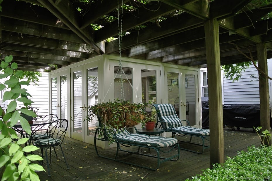 175 Tokeneke Drive Photo 7