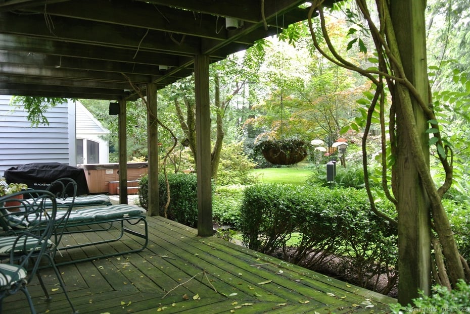 175 Tokeneke Drive Photo 9