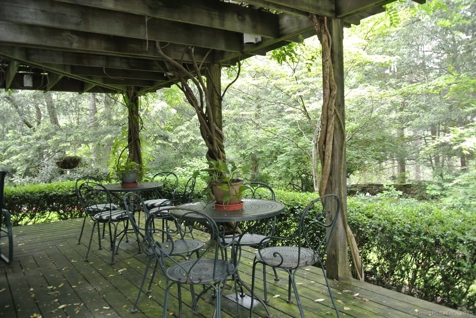 175 Tokeneke Drive Photo 10