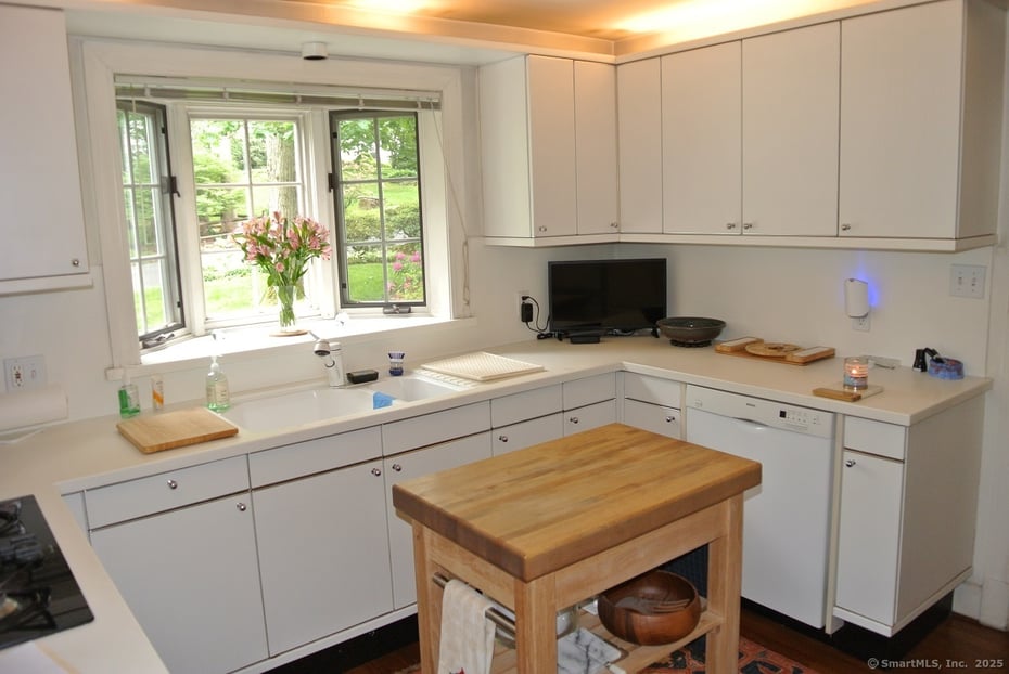 175 Tokeneke Drive Photo 18