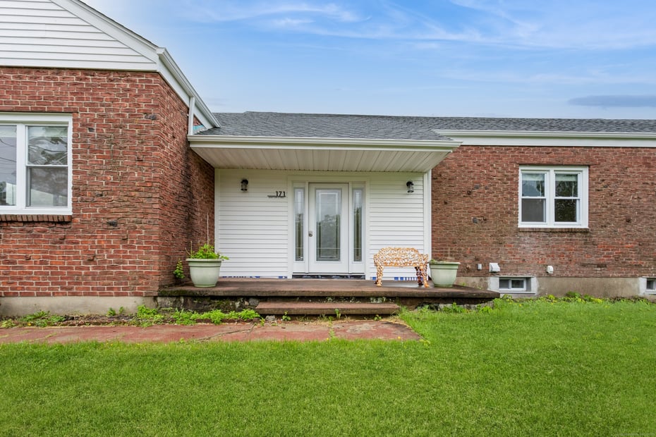171 Ashton Street Photo 2
