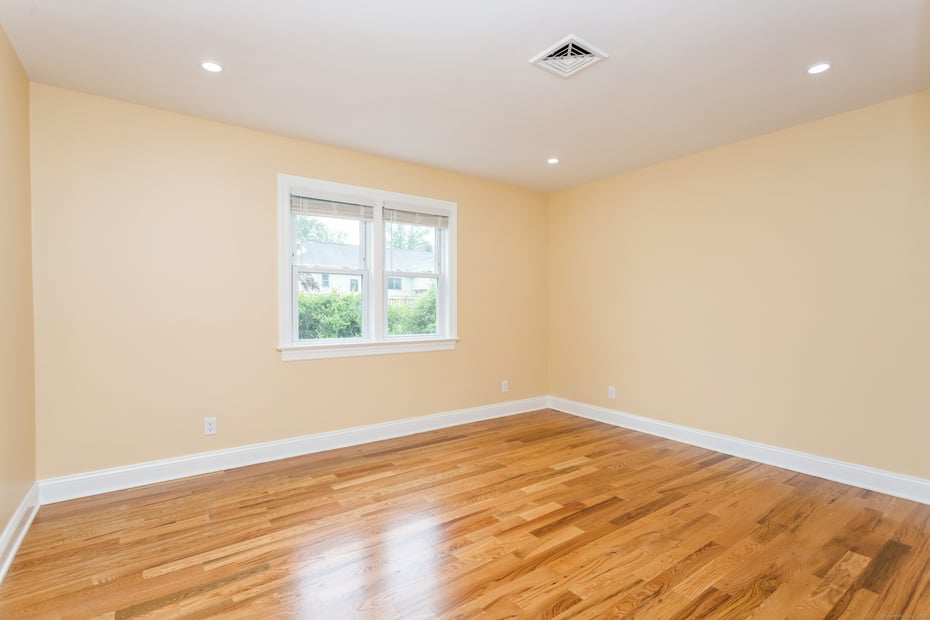 171 Ashton Street Photo 18