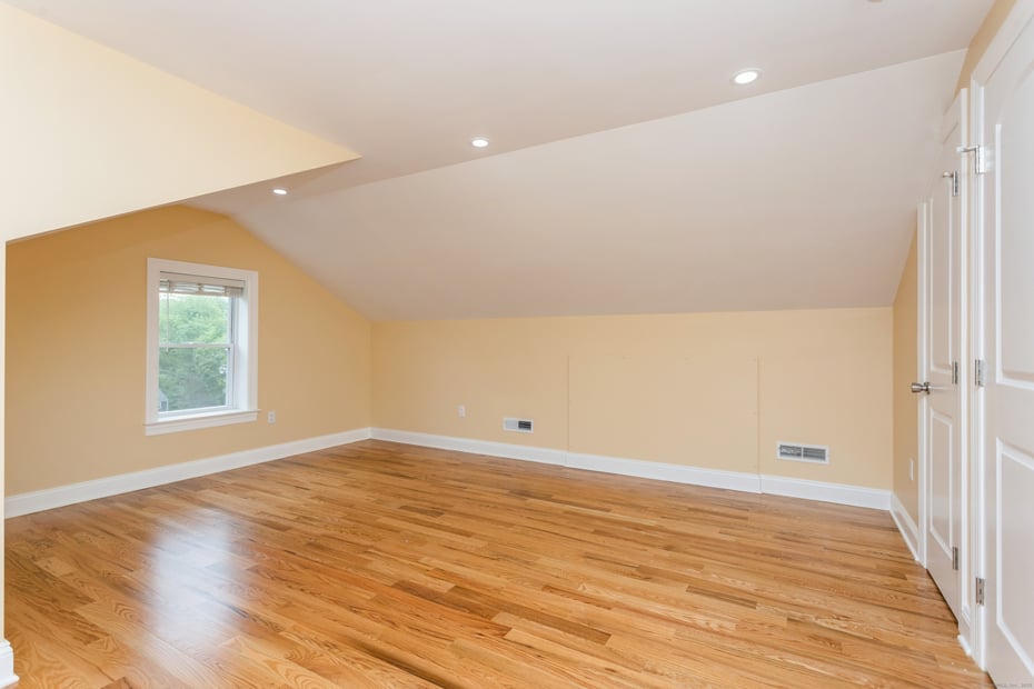 171 Ashton Street Photo 24
