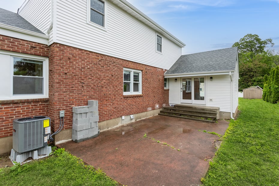 171 Ashton Street Photo 33
