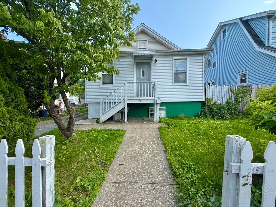 75 Frank Street Photo 2