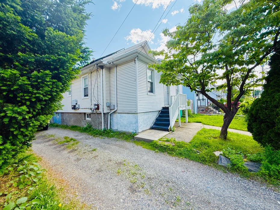 75 Frank Street Photo 4