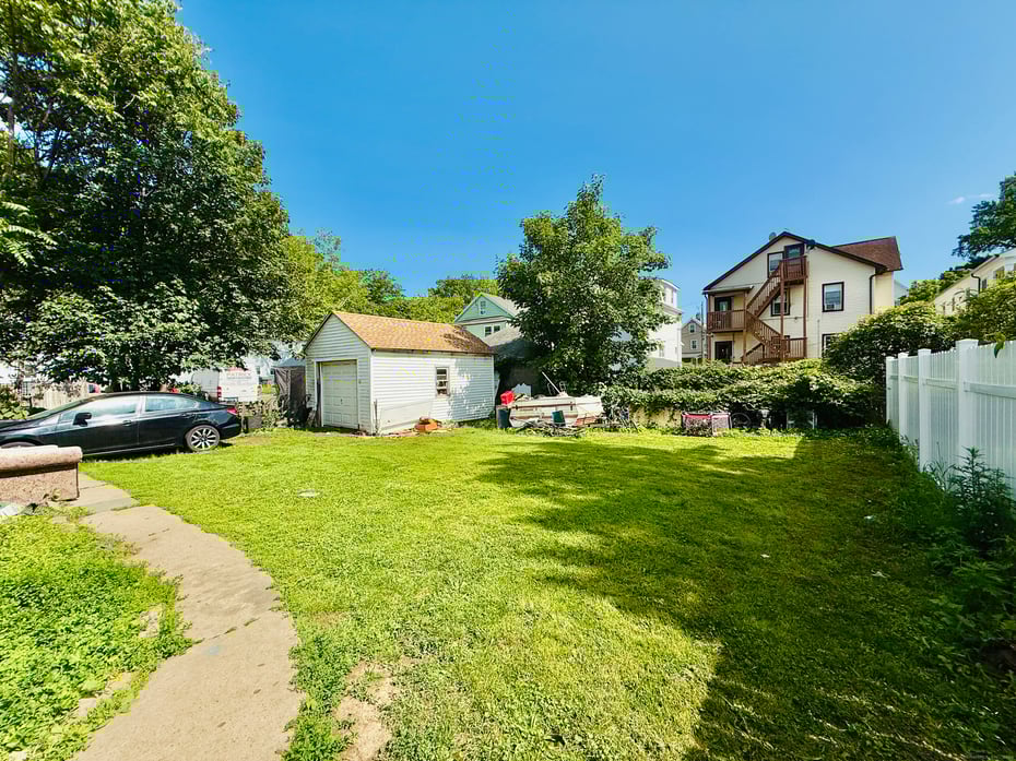 75 Frank Street Photo 5