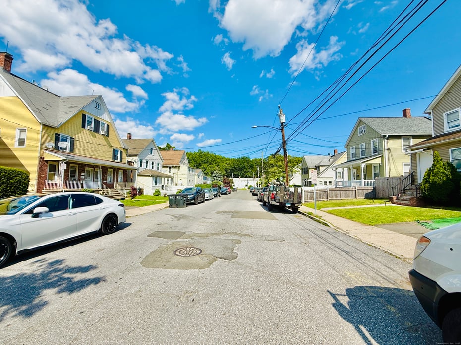 75 Frank Street Photo 6