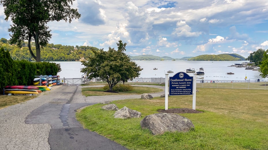 70 South Lake Shore Drive Photo 10