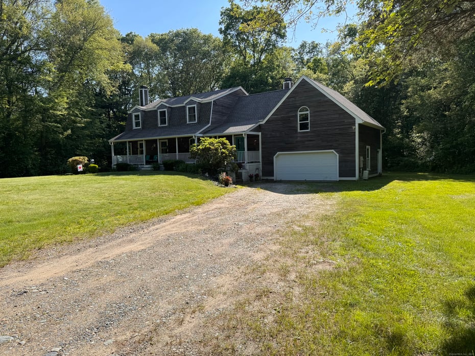 39 Anna Farm Road West Photo 1