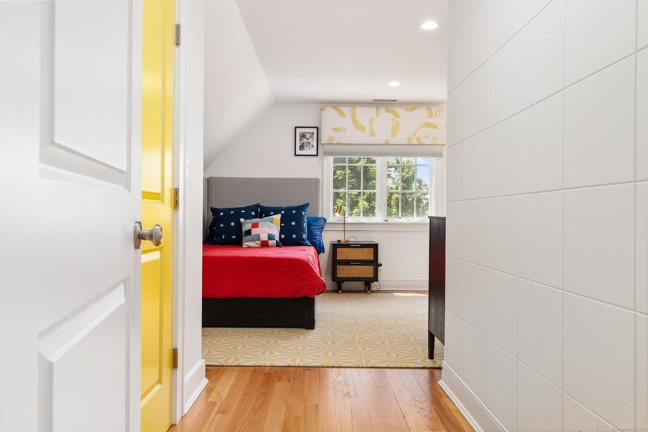 9 Milton Place Photo 22