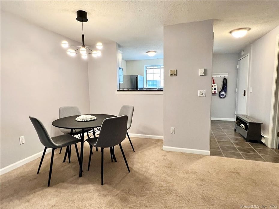 181 Loomis Drive  #APT 152 Photo 4
