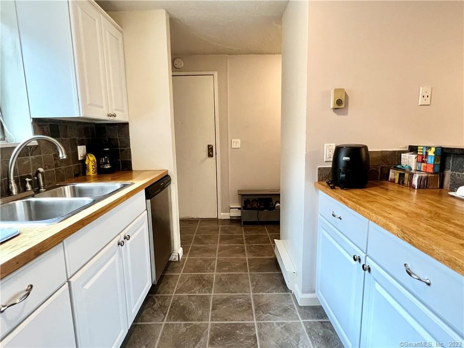 181 Loomis Drive  #APT 152 Photo 8
