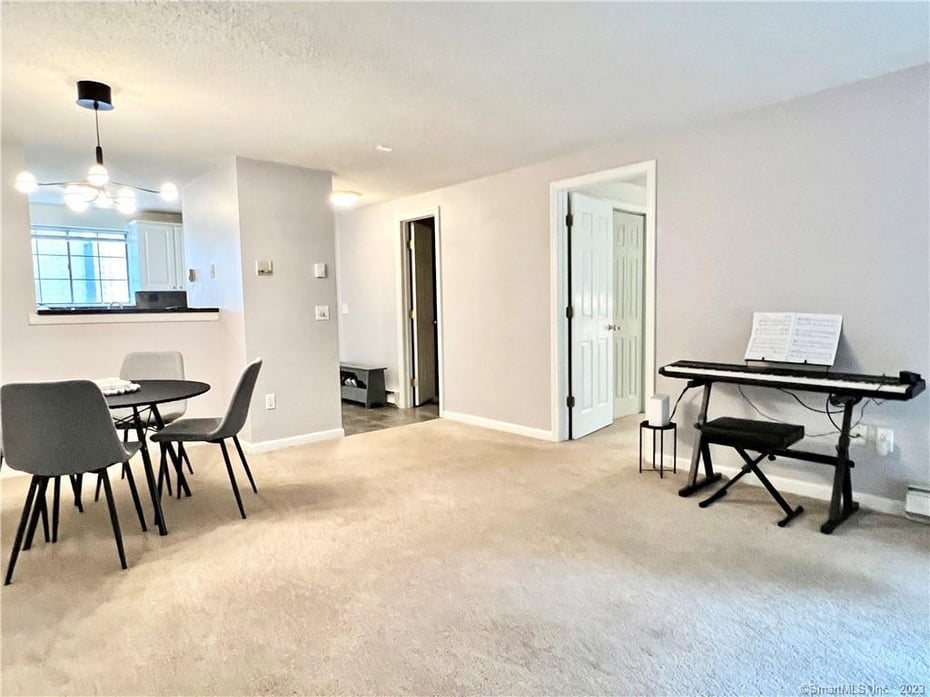 181 Loomis Drive  #APT 152 Photo 11