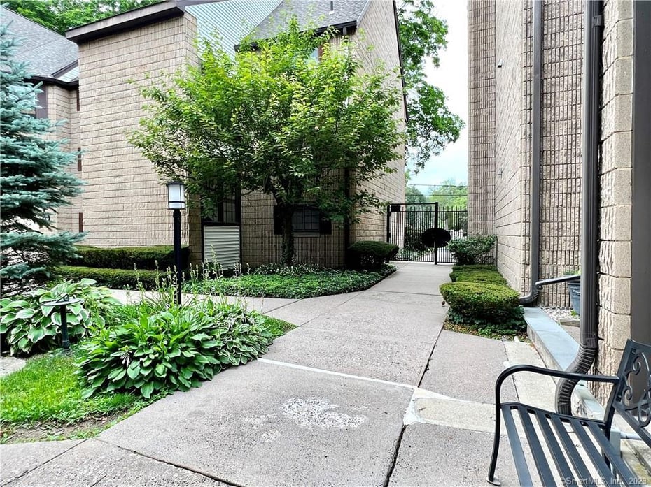 181 Loomis Drive  #APT 152 Photo 23