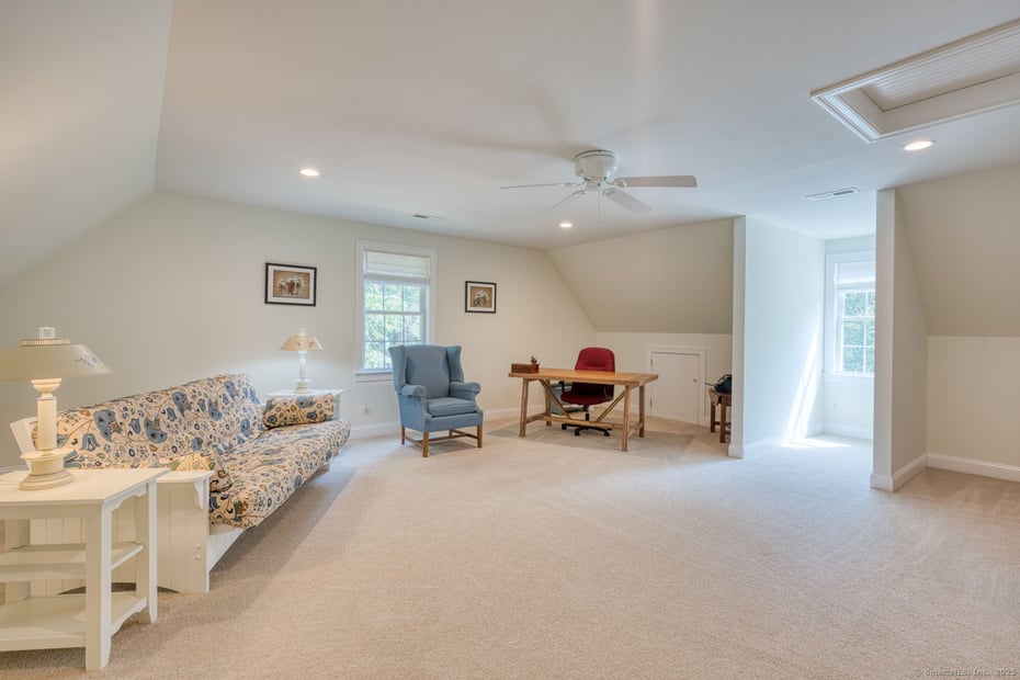22 Windsor Lane Photo 33