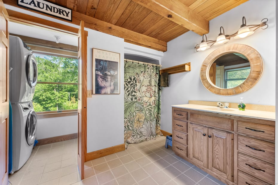 387 Wyassup Road Photo 16