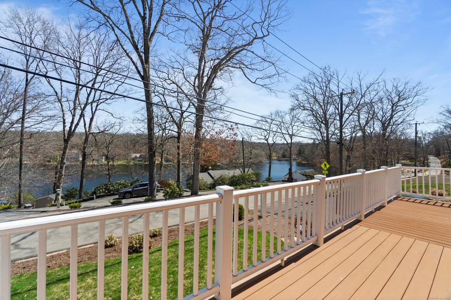 73 Lake Shore Drive Photo 8